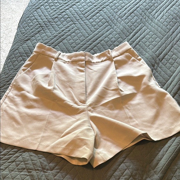 Abercrombie & Fitch Pants - Abercrombie & Fitch High Waist Tan Shorts